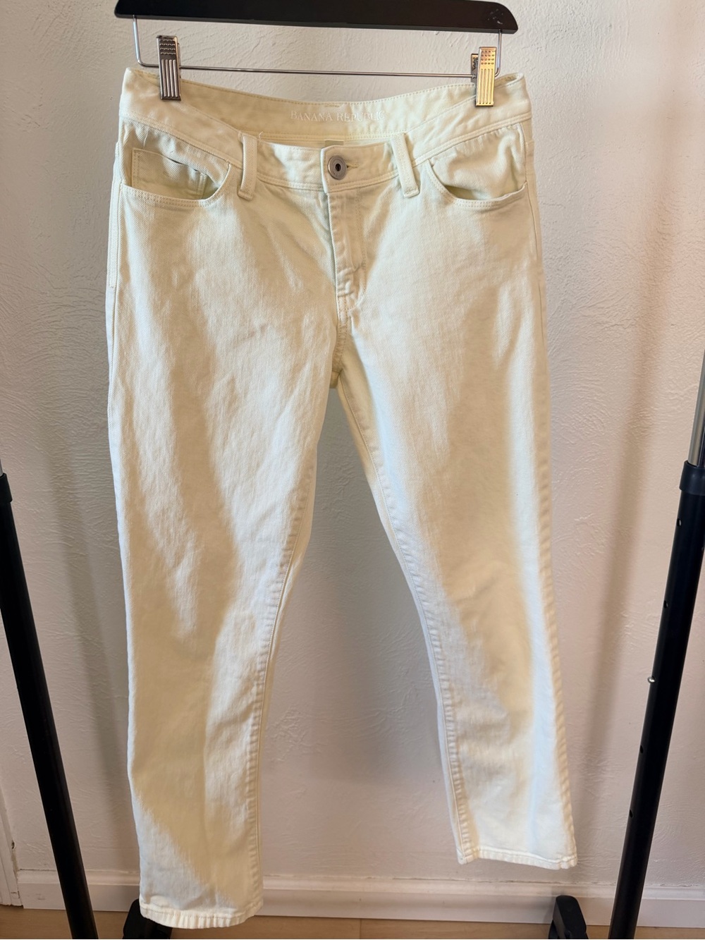 Women’s Banana‎ Republic Light Yellow Skinny Jeans - Size 28